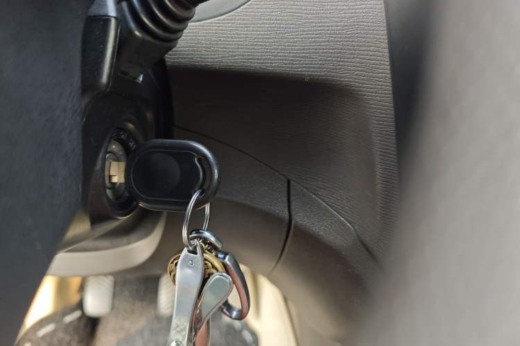 Used Wuling Hongguang 2014 1.5L S Standard Version Vehicle Key