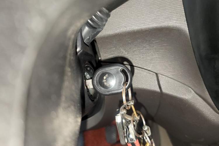 Used Wuling Hongguang 2014 1.5L S Standard Version Vehicle Key
