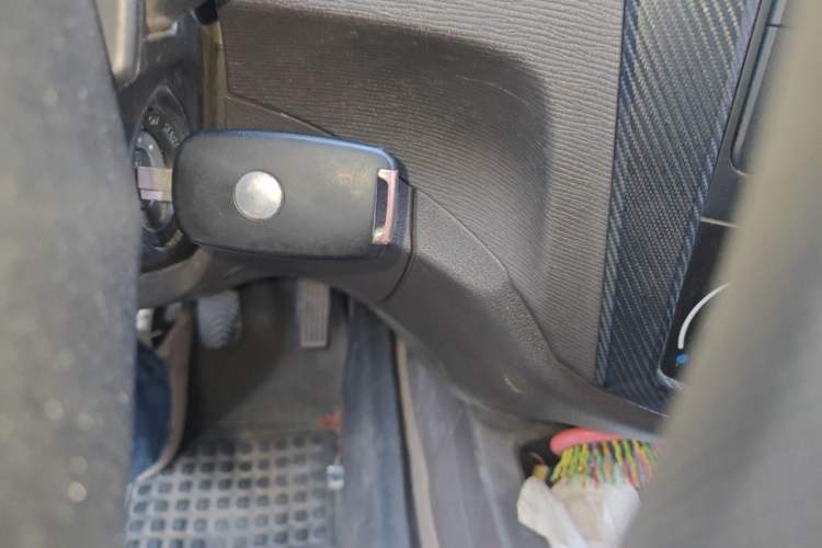 Used Wuling Hongguang 2014 1.5L S Standard Version Vehicle Key