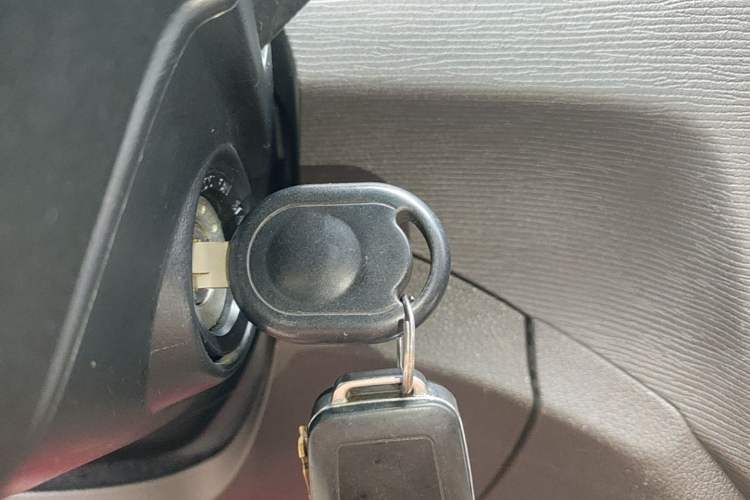 Used Wuling Hongguang 2014 1.5L S Standard Version Vehicle Key