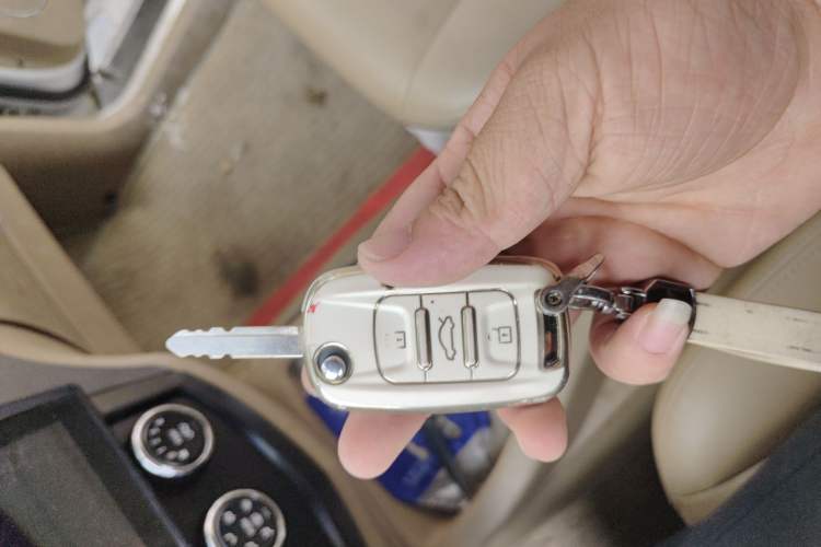 Used Wuling Hongguang 2014 1.5L S Comfort Model Vehicle Key