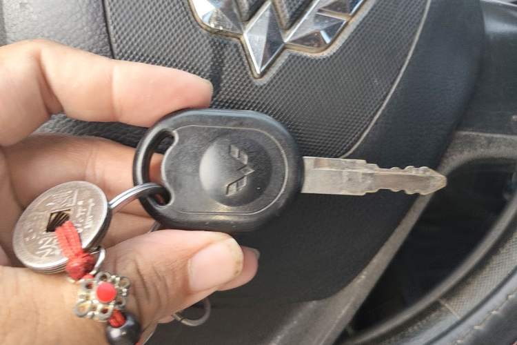 Used Wuling Hongguang 2014 1.5L S Standard Version Vehicle Key