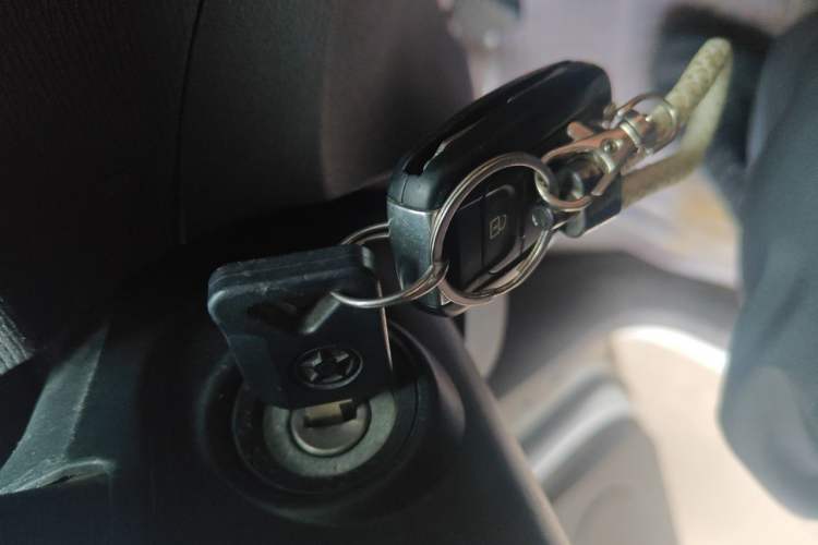 Used Wuling Hongguang 2014 1.5L S Standard Version Vehicle Key