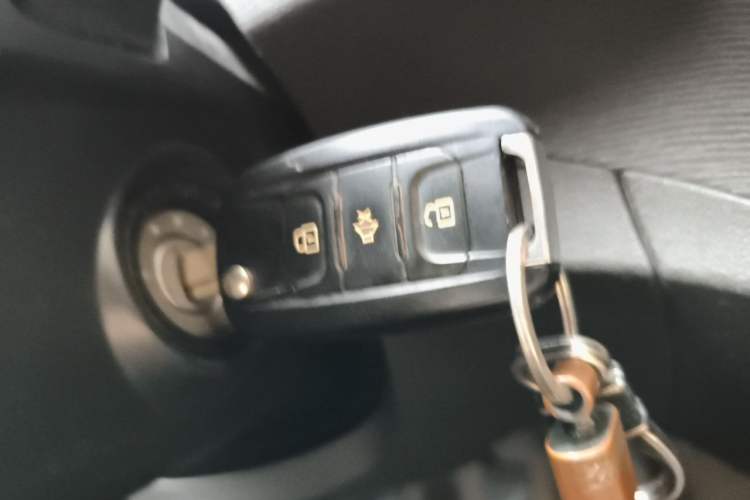 Used Wuling Hongguang 2014 1.5L S Standard Version Vehicle Key