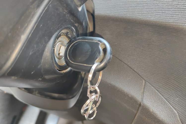 Used Wuling Hongguang 2014 1.2L Base Model China IV Vehicle Key