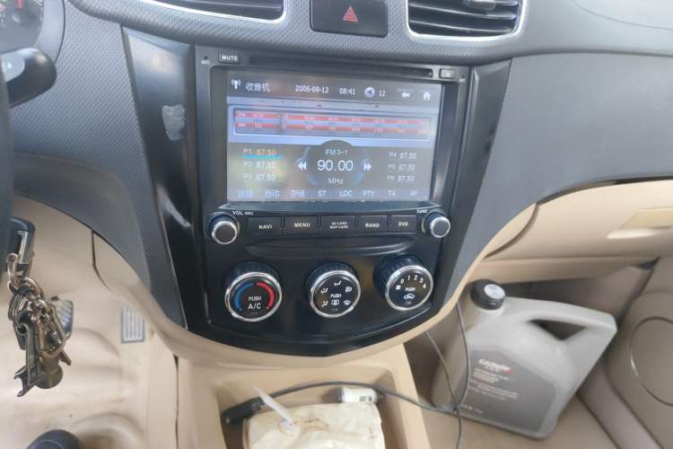 Used Wuling Hongguang 2014 1.5L S Comfort Model Audio And AC Panel
