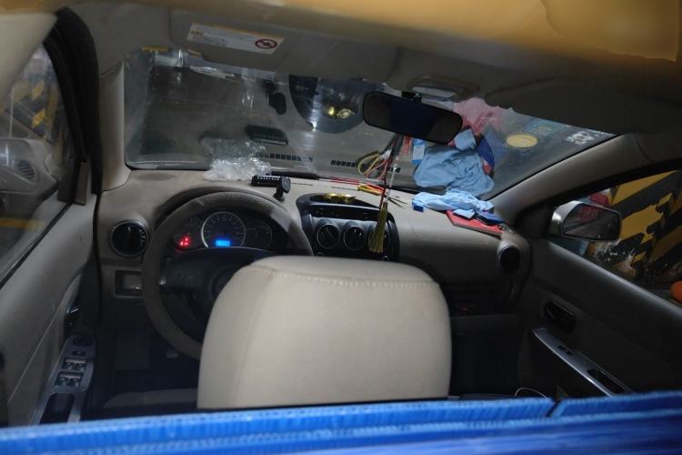 Used Wuling Hongguang 2014 1.2L Standard Model China IV Center Console