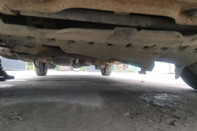 Used Wuling Hongguang 2014 1.2L Standard Model China IV Chassis Front