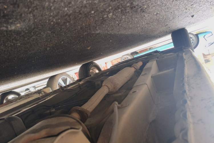 Used Wuling Hongguang 2014 1.5L Standard Version Chassis Front Left