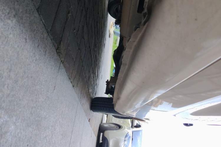 Used Wuling Hongguang 2014 1.2L Base Model China IV Chassis Front Left