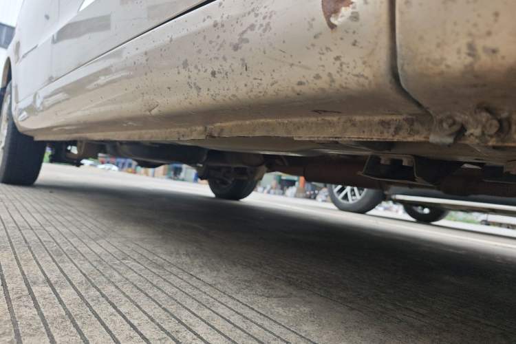 Used Wuling Hongguang 2014 1.2L Base Model China IV Chassis Front Right
