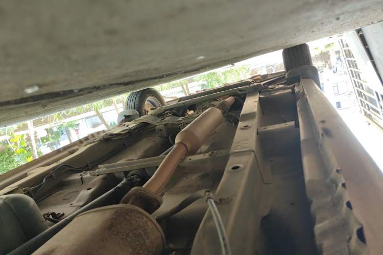 Used Wuling Hongguang 2014 1.5L S Standard Version Chassis Rear Left