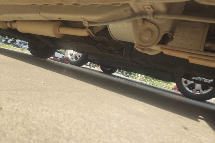 Used Wuling Hongguang 2014 1.2L Base Model China IV Chassis Rear Left