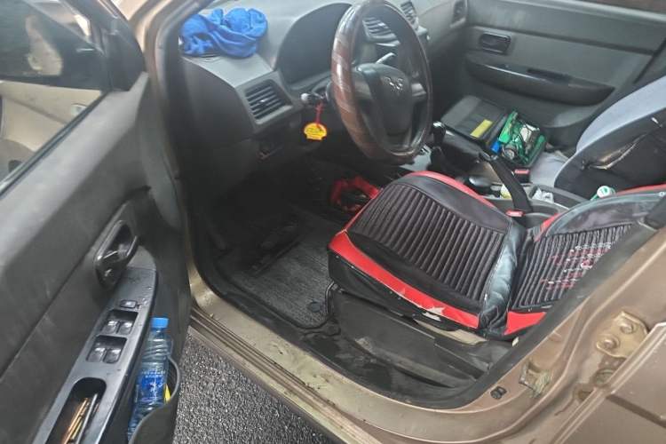 Used Wuling Hongguang 2014 1.2L Standard Model China IV Driver Seat