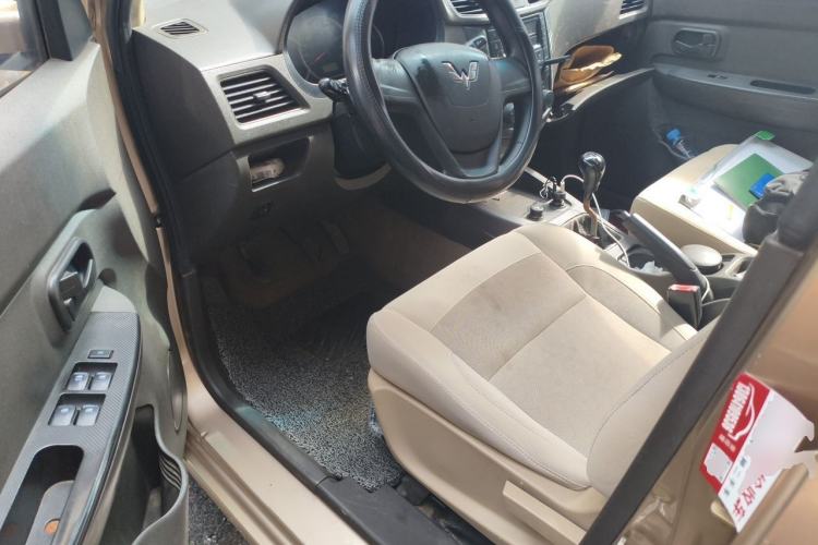 Used Wuling Hongguang 2014 1.5L Standard Version Driver Seat