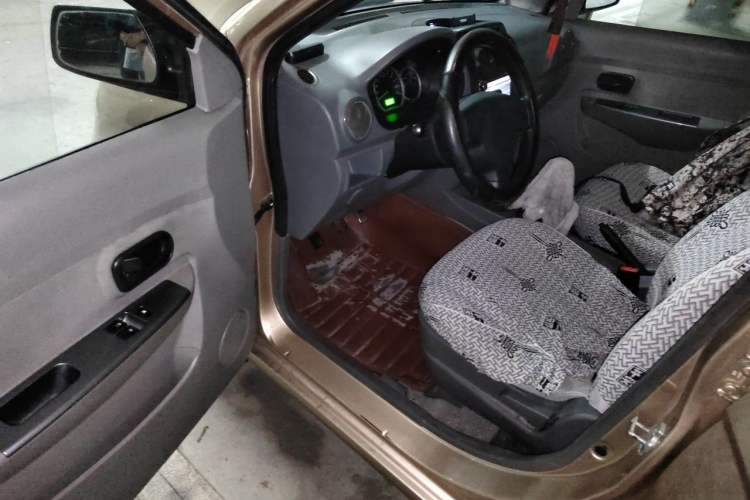 Used Wuling Hongguang 2014 1.2L Base Model China IV Driver Seat