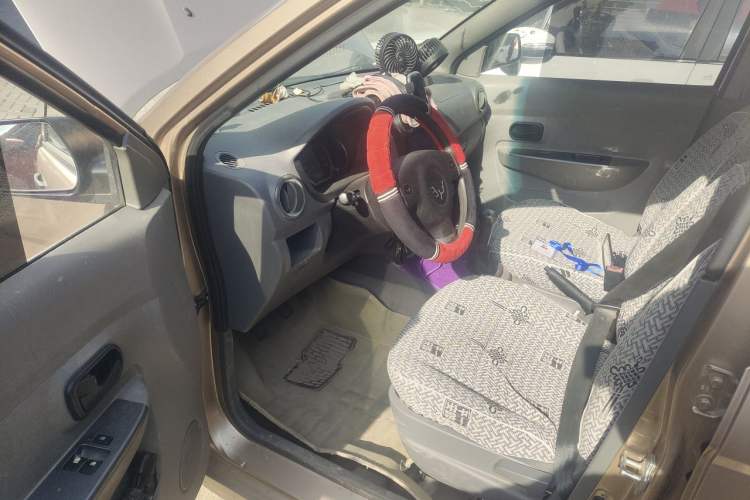 Used Wuling Hongguang 2014 1.2L Base Model China IV Driver Seat