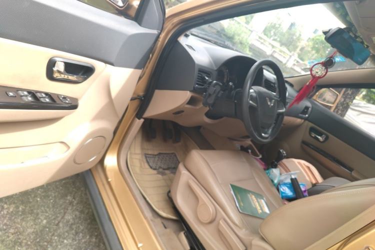 Used Wuling Hongguang 2014 1.5L S Comfort Model Driver Seat