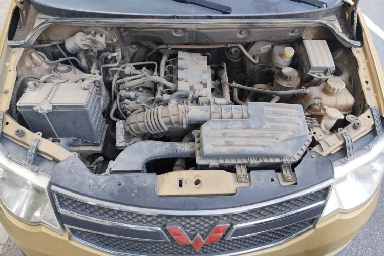 Used Wuling Hongguang 2014 1.5L S Comfort Model Engine Bay