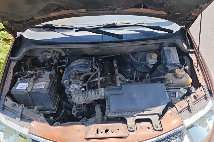 Used Wuling Hongguang 2014 1.2L S Standard Version China IV Standard Engine Bay