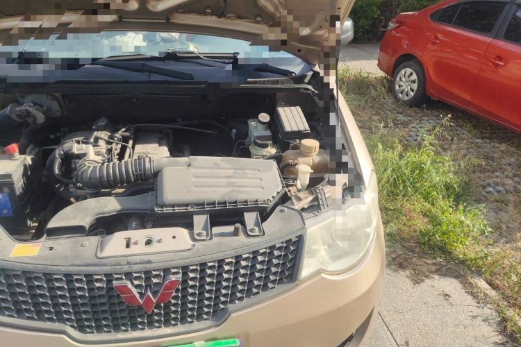 Used Wuling Hongguang 2014 1.2L Base Model China IV Engine Bay Left