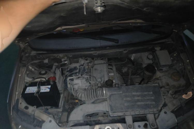 Used Wuling Hongguang 2014 1.2L Standard Model China IV Engine Bay