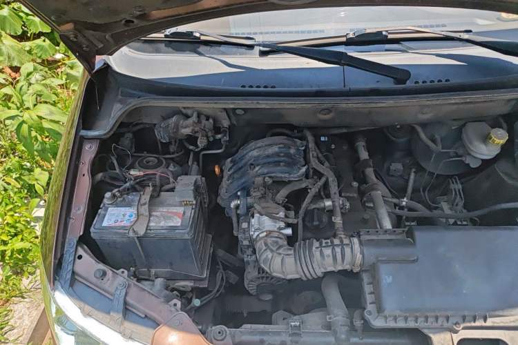 Used Wuling Hongguang 2014 1.2L S Standard Version China IV Standard Engine Bay Right