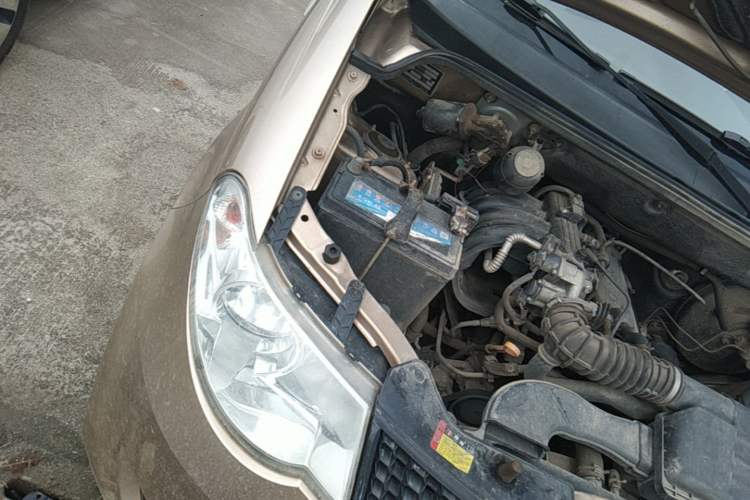 Used Wuling Hongguang 2014 1.2L Base Model China IV Engine Bay Right