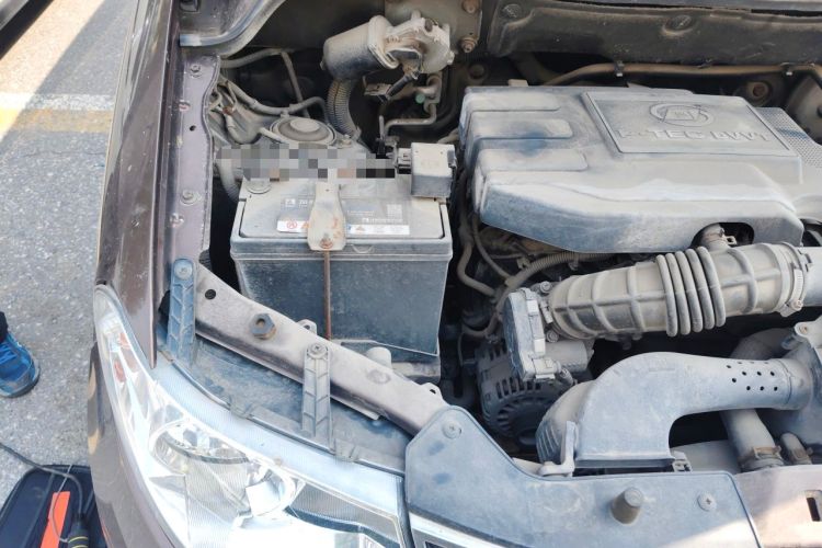 Used Wuling Hongguang 2014 1.5L S Luxury Model Engine Bay Right