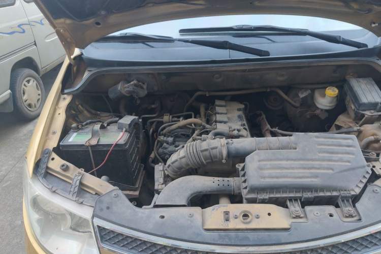 Used Wuling Hongguang 2014 1.5L S Comfort Model Engine Bay Right