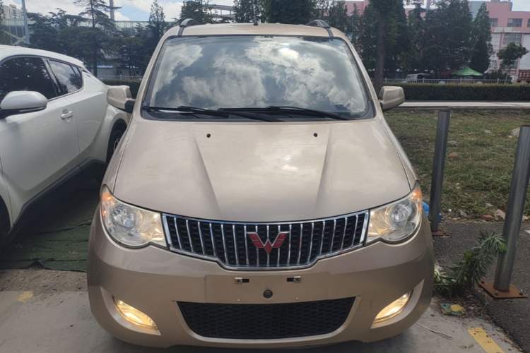 Used Wuling Hongguang 2014 1.5L Standard Version Front