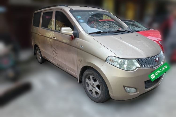 Used Wuling Hongguang 2014 1.2L S Standard Version China IV Standard Front Right 45 Deg