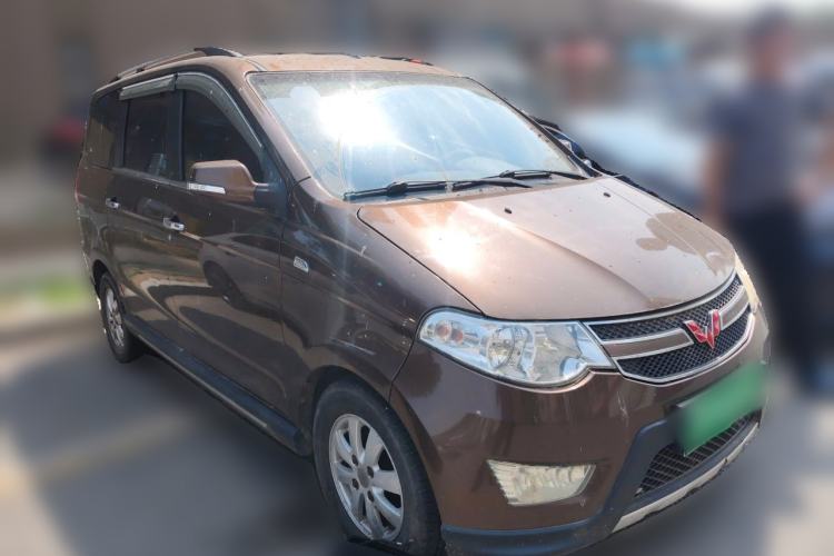 Used Wuling Hongguang 2014 1.5L S Luxury Model Front Right 45 Deg