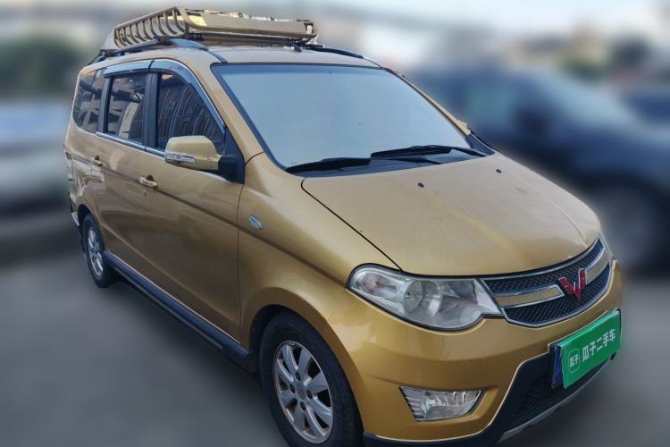 Used Wuling Hongguang 2014 1.5L S Comfort Model Front Right 45 Deg