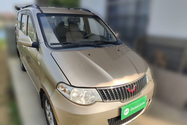 Used Wuling Hongguang 2014 1.5L S Standard Version Front Right 45 Deg
