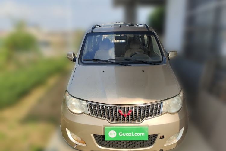 Used Wuling Hongguang 2014 1.5L S Standard Version Front
