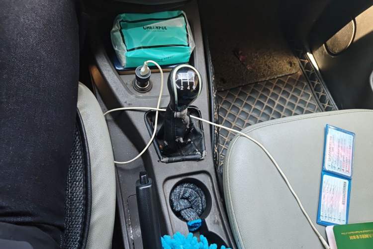 Used Wuling Hongguang 2014 1.2L S Standard Version China IV Standard Gear Lever