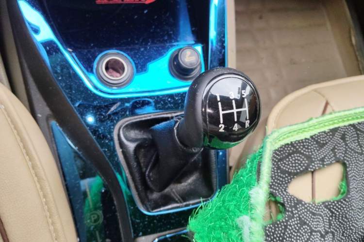Used Wuling Hongguang 2014 1.5L Base Version Gear Lever