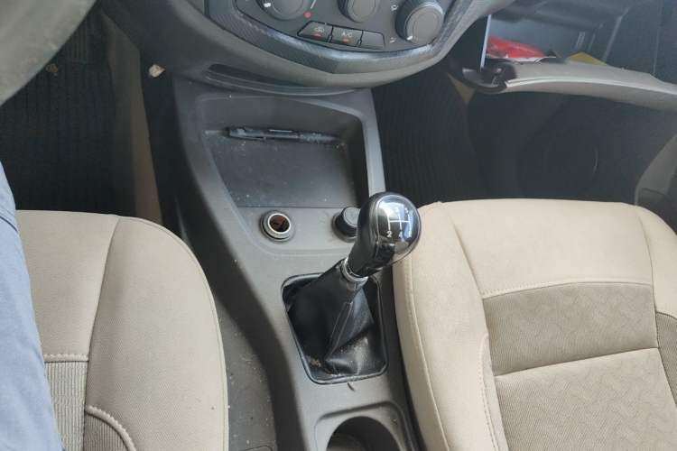 Used Wuling Hongguang 2014 1.5L S Standard Version Gear Lever