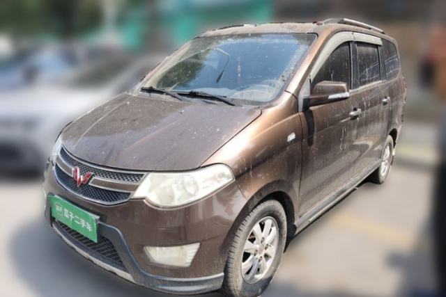 Wuling Hongguang 2014 1.5L S Luxury Model usado