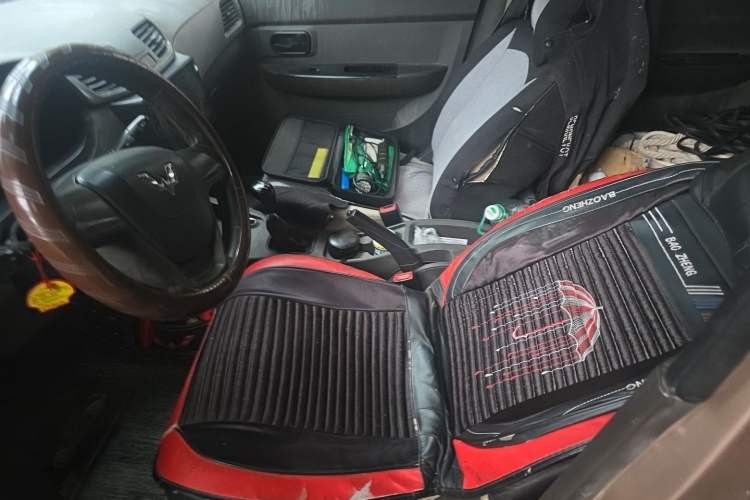 Used Wuling Hongguang 2014 1.2L Standard Model China IV Left Front Seat