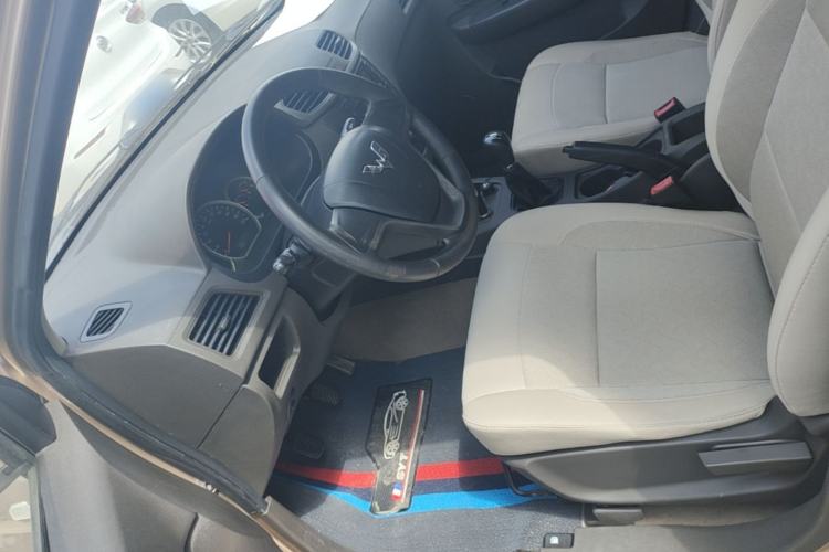 Used Wuling Hongguang 2014 1.5L Standard Version Left Front Seat