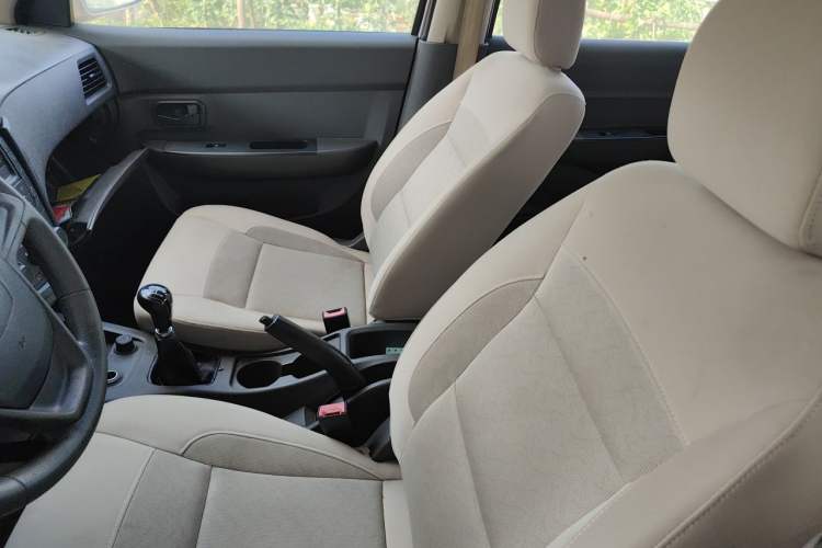 Used Wuling Hongguang 2014 1.5L S Standard Version Left Front Seat