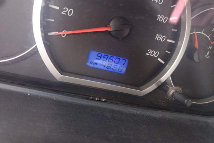 Used Wuling Hongguang 2014 1.2L Standard Model China IV Odometer Close Up