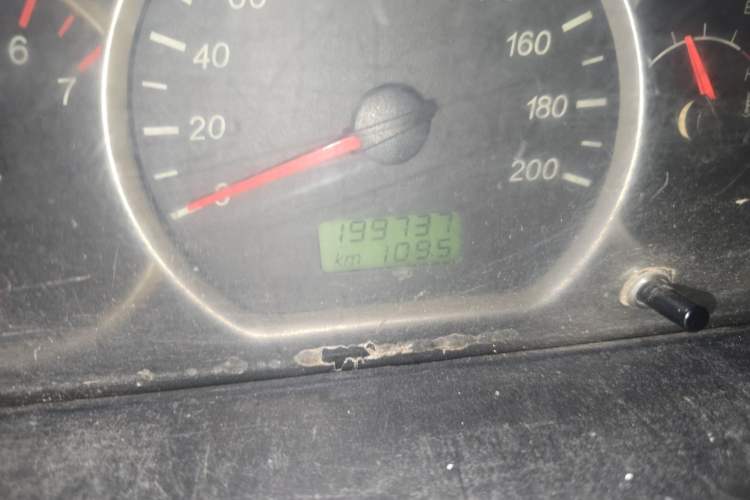 Used Wuling Hongguang 2014 1.2L Standard Model China IV Odometer Close Up