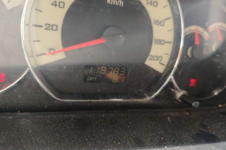 Used Wuling Hongguang 2014 1.5L S Luxury Model Odometer Close Up