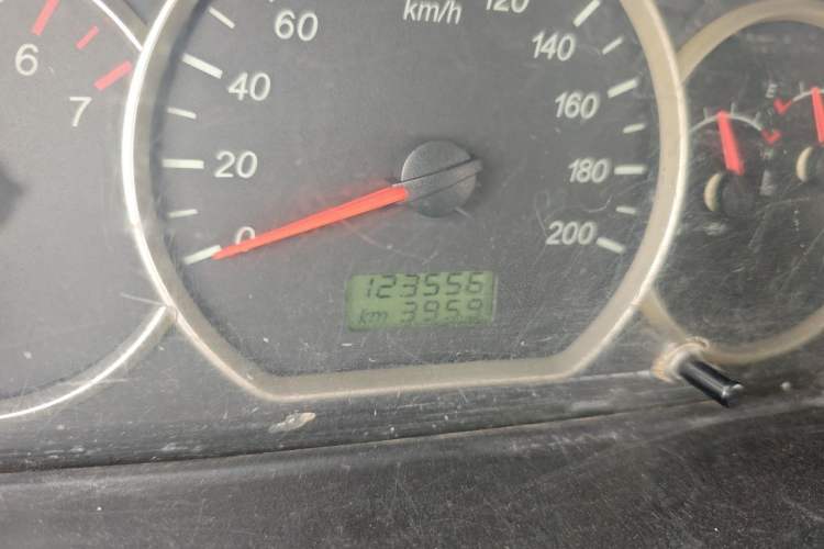 Used Wuling Hongguang 2014 1.2L Base Model China IV Odometer Close Up