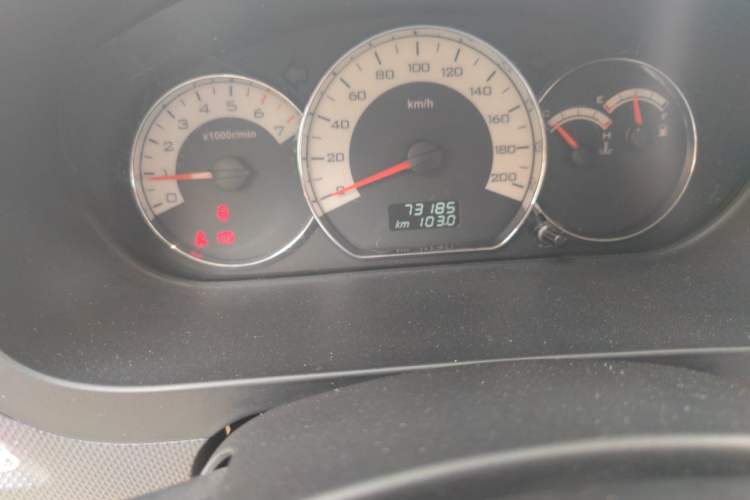 Used Wuling Hongguang 2014 1.5L S Comfort Model Odometer Close Up