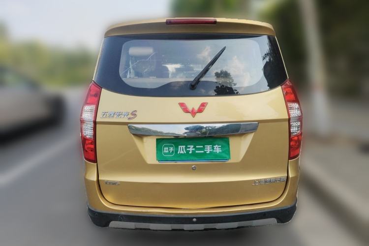 Used Wuling Hongguang 2014 1.5L S Comfort Model Rear