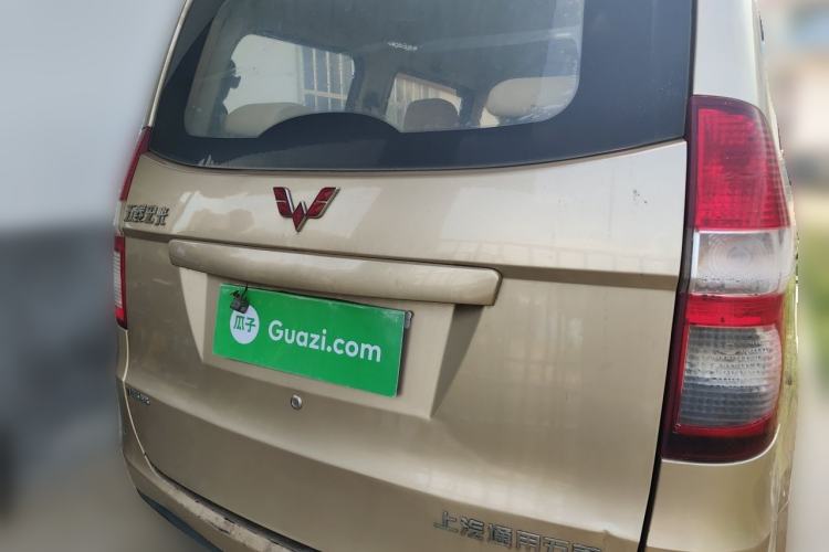 Used Wuling Hongguang 2014 1.5L S Standard Version Rear